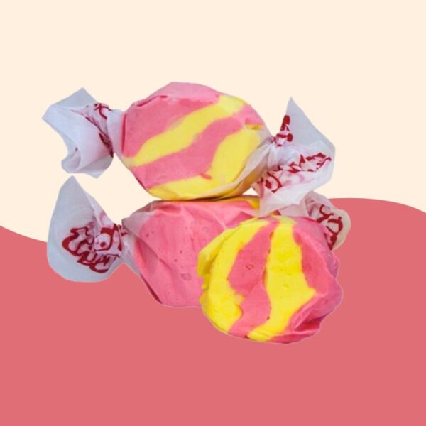 Taffy Town Strawberry and Banana Salt Water Taffy 1.13kg